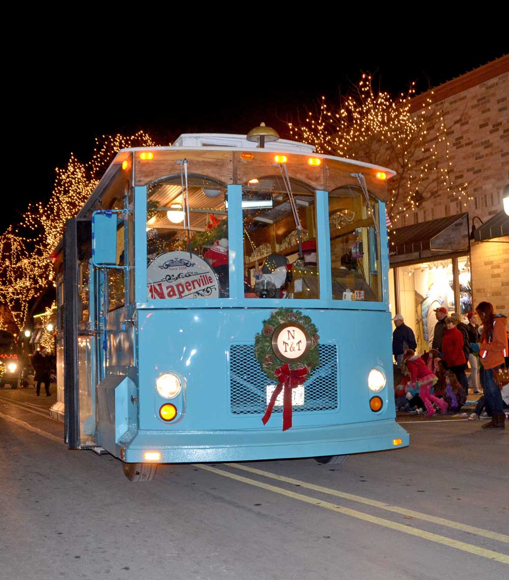 naperville trolley holiday lights tour